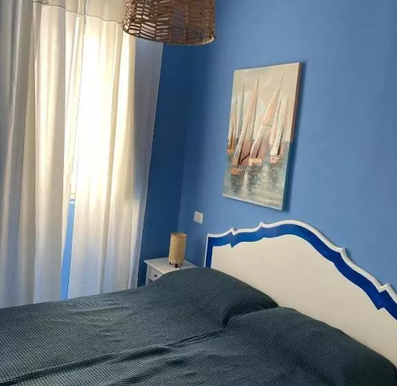 ペンション Al Mari Suites