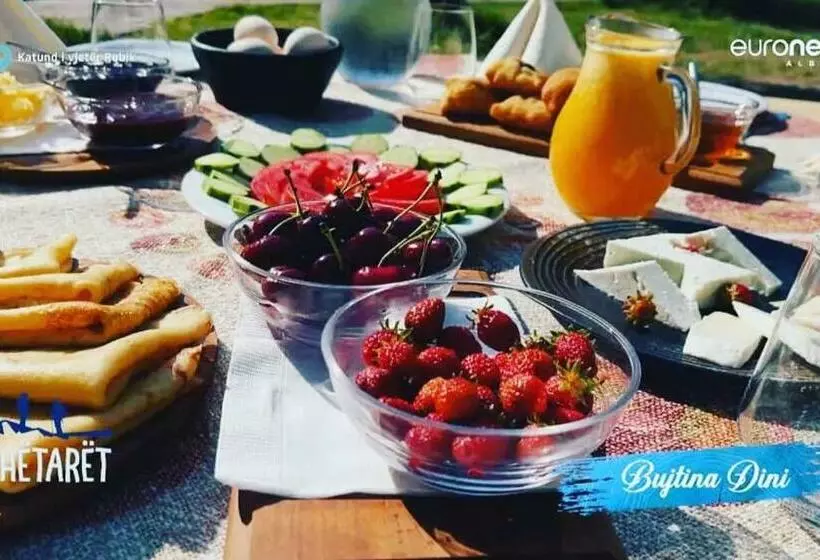 ペンション Bujtina Dini