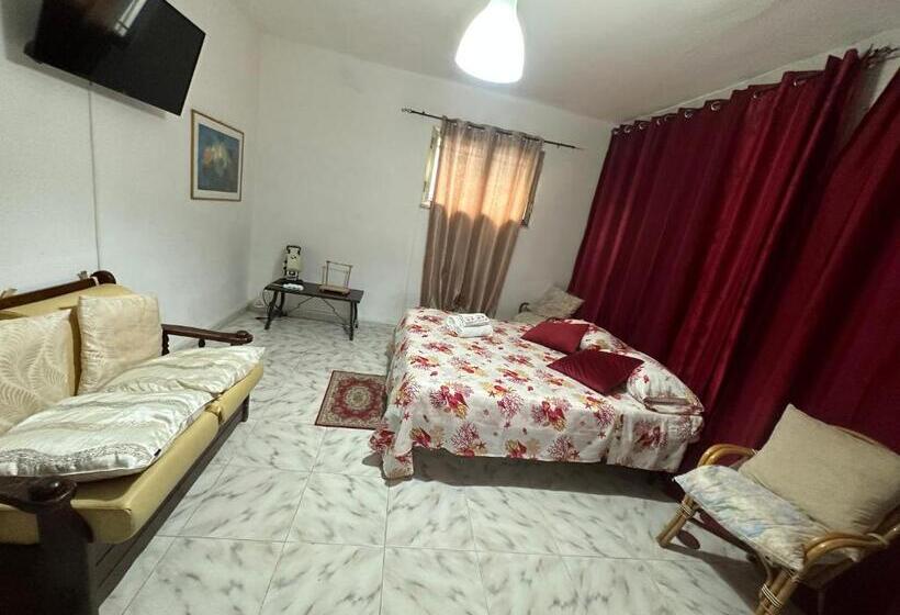 تختخواب و صبحانه Imperium Allestimenti