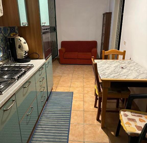 تختخواب و صبحانه Imperium Allestimenti