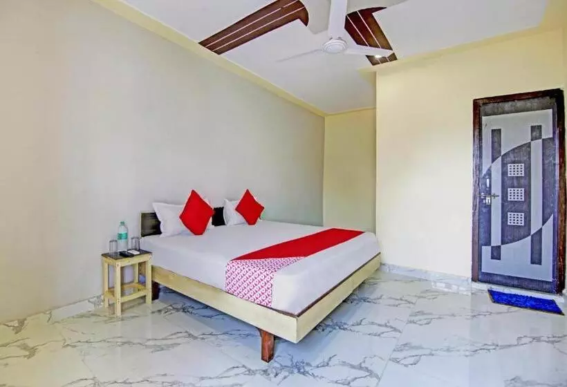 Hotelli Oyo Flagship 81378 Dadri Stays