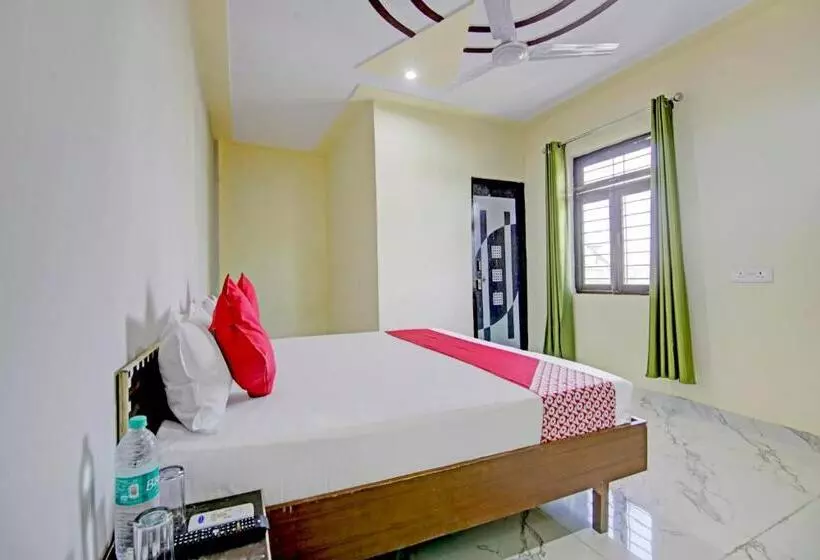 Hotelli Oyo Flagship 81378 Dadri Stays