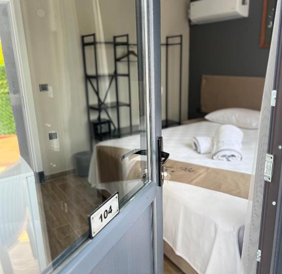 호텔 Reynabe Boutique