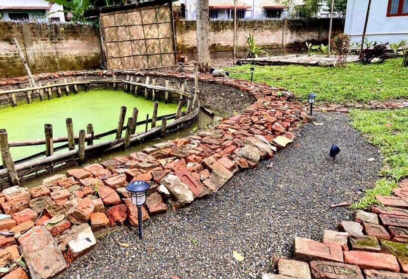 ペンション Jetuka Villa   Sibsagar