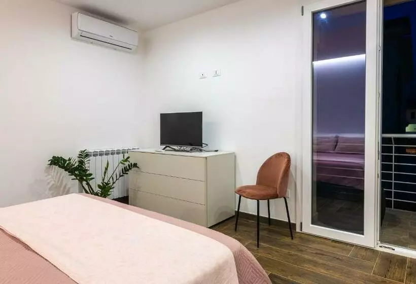 پانسیون Rosina Apartment Surfing Bed&vacation