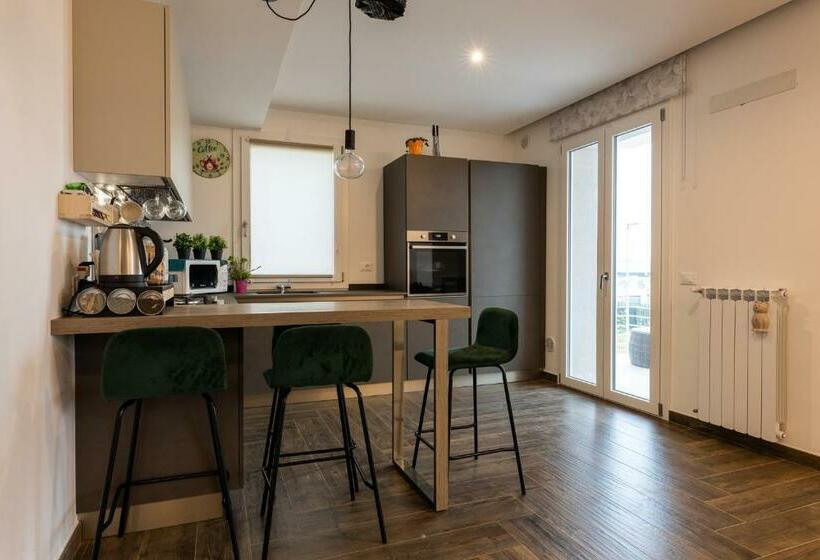 پانسیون Rosina Apartment Surfing Bed&vacation