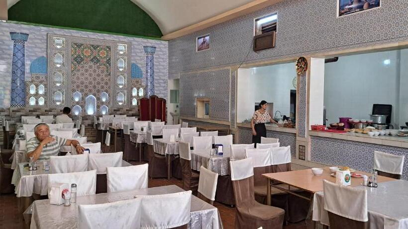 Отель The Royal