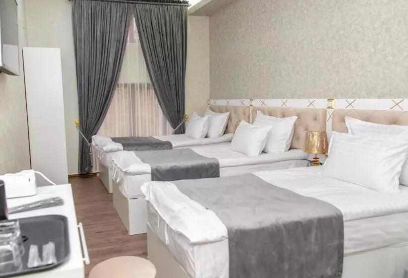 Hotel The Royal