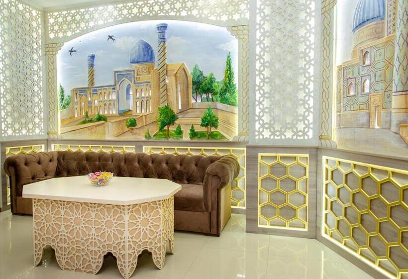 Отель The Royal