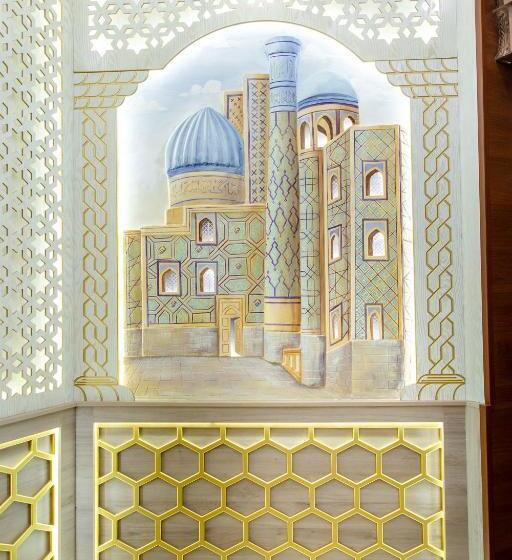 Отель The Royal