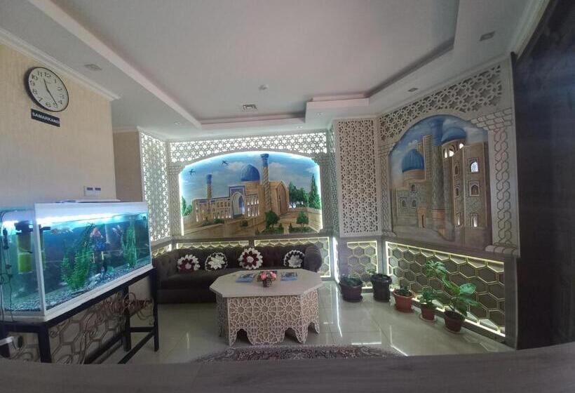 Отель The Royal