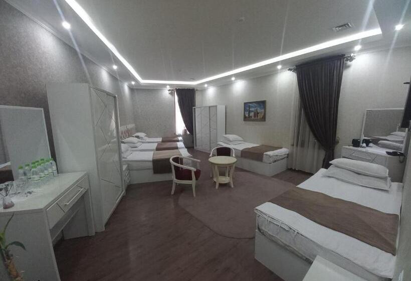 Отель The Royal