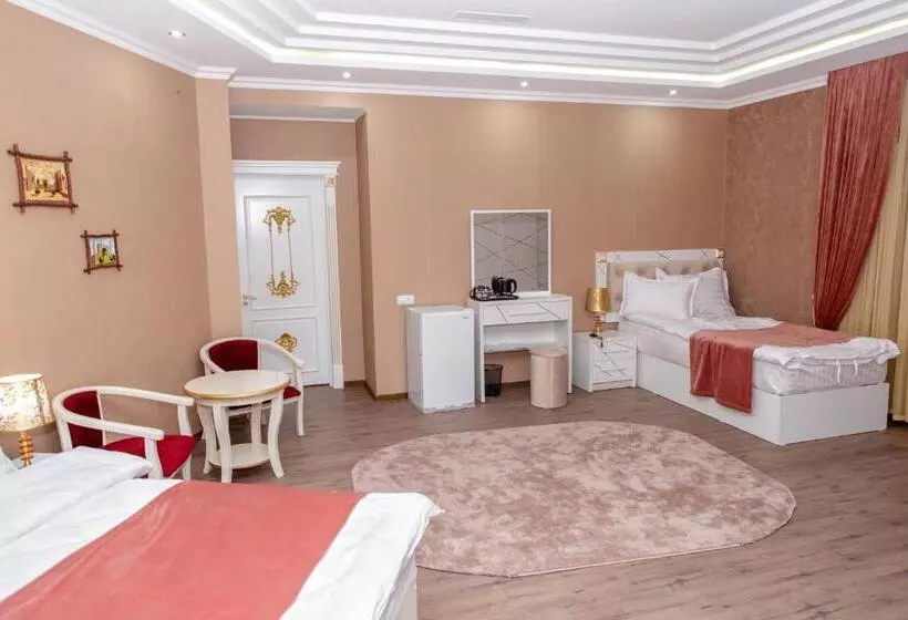 Hotel The Royal