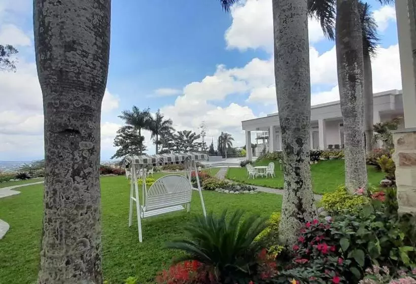 In Villa Garden Resort