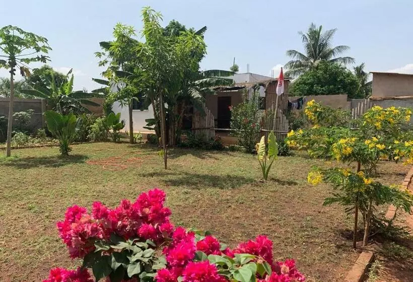 پانسیون Maison D’hôtes Romelo