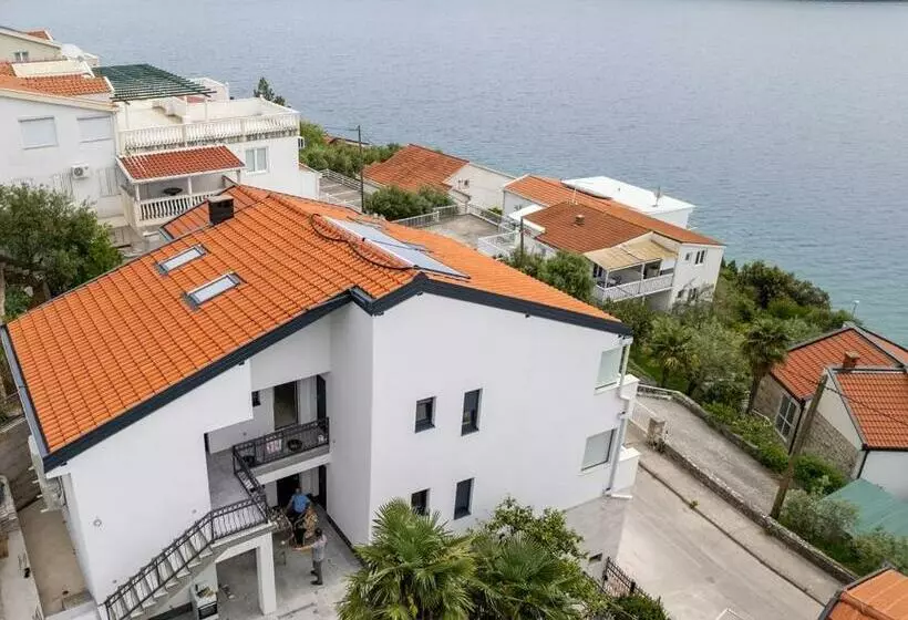 پانسیون Villa Emina Sa Privatnom Plažom I Parkingom