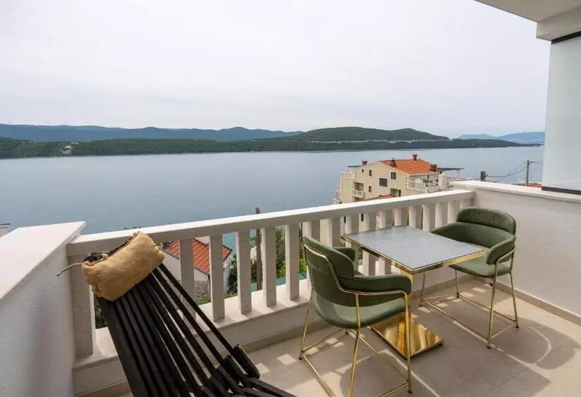 پانسیون Villa Emina Sa Privatnom Plažom I Parkingom