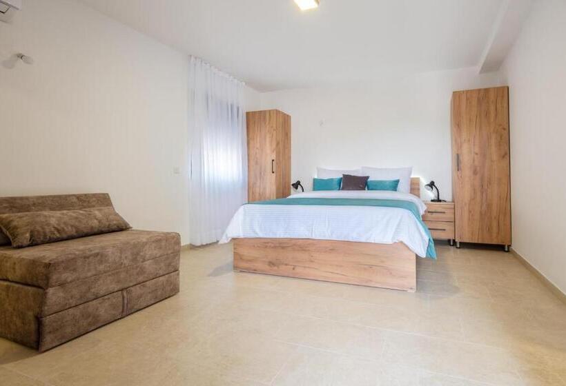 پانسیون Villa Emina Sa Privatnom Plažom I Parkingom