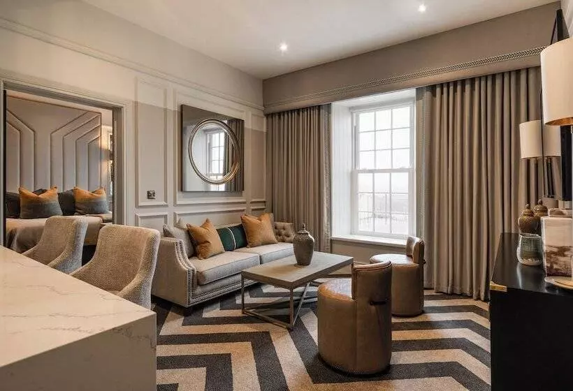 هتل The Ebrington