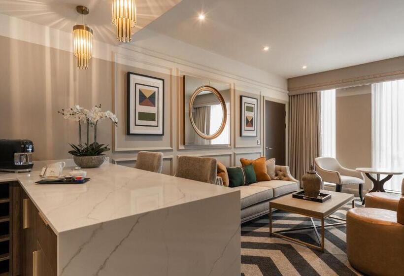 Отель The Ebrington