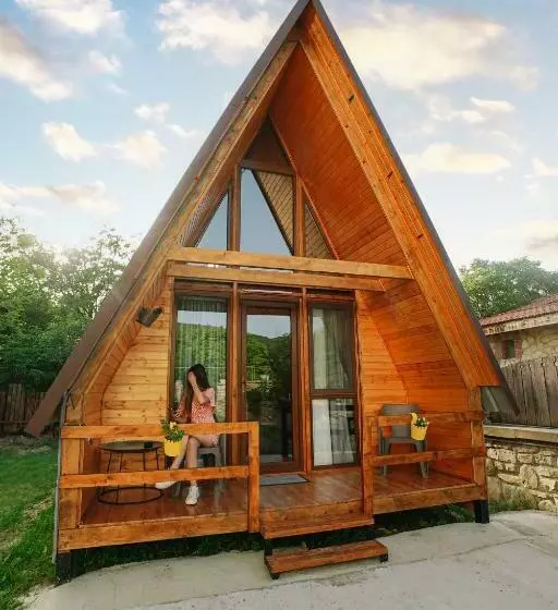 هتل Mtskheta Cabin