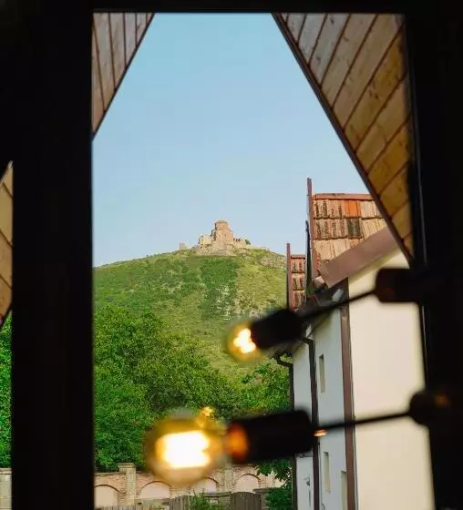 هتل Mtskheta Cabin