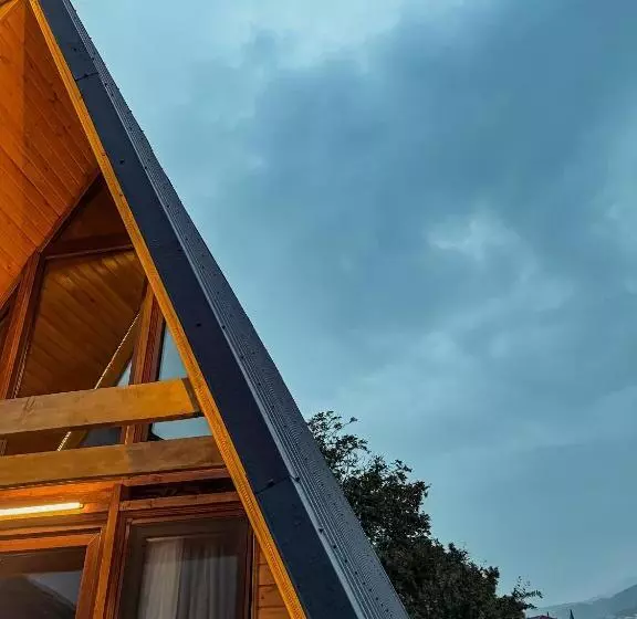 هتل Mtskheta Cabin