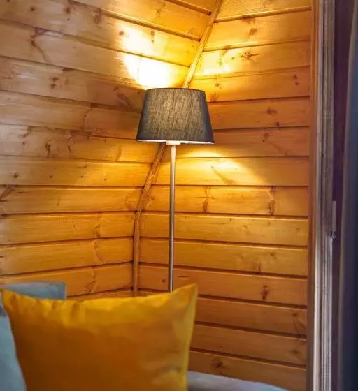 هتل Mtskheta Cabin