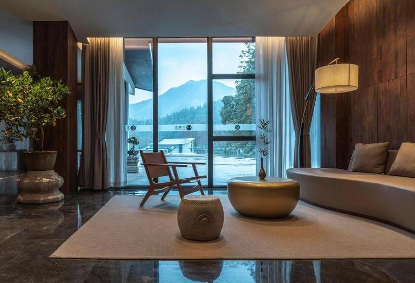 호텔 Wishgarden Resort