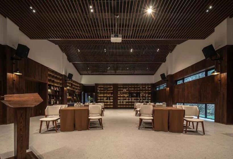 호텔 Wishgarden Resort