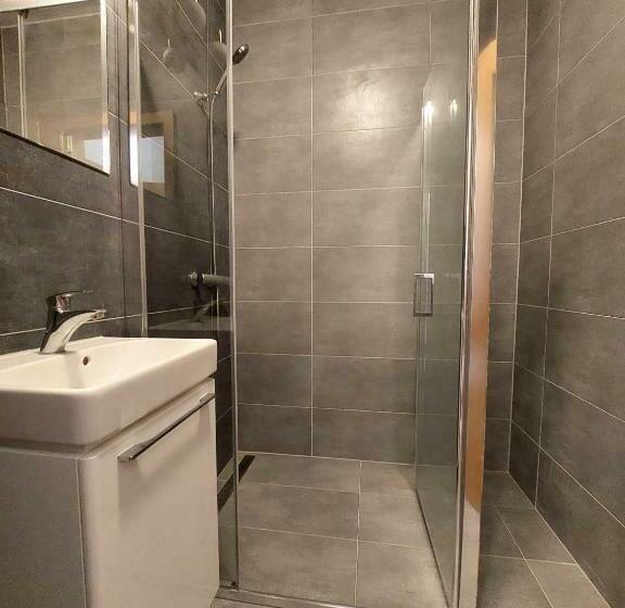 ペンション Penzion Strachotín