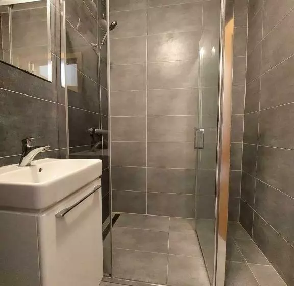 ペンション Penzion Strachotín