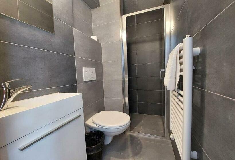 ペンション Penzion Strachotín