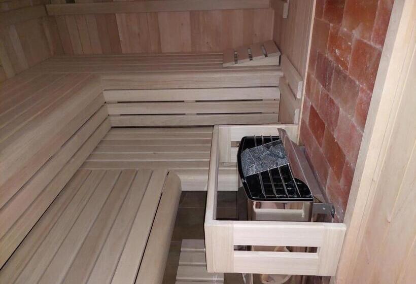 ペンション Penzion Strachotín