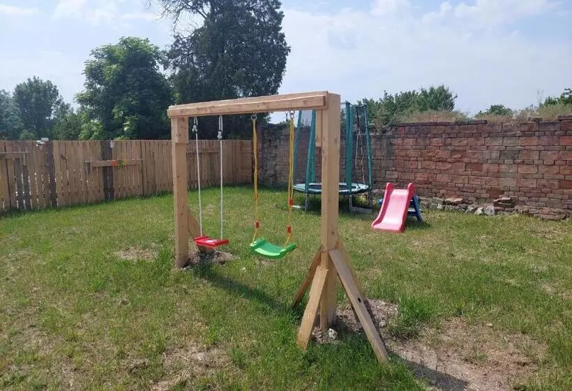 ペンション Penzion Strachotín