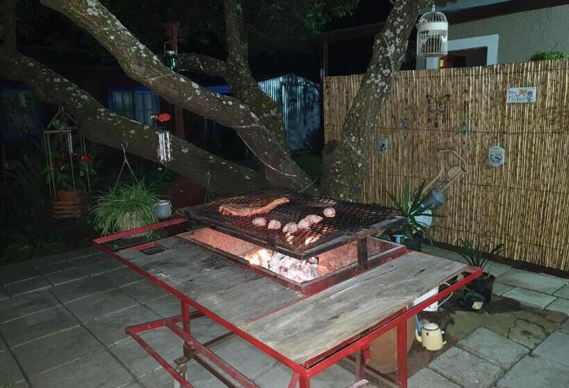 ペンション Uit En Tuis Guesthouse