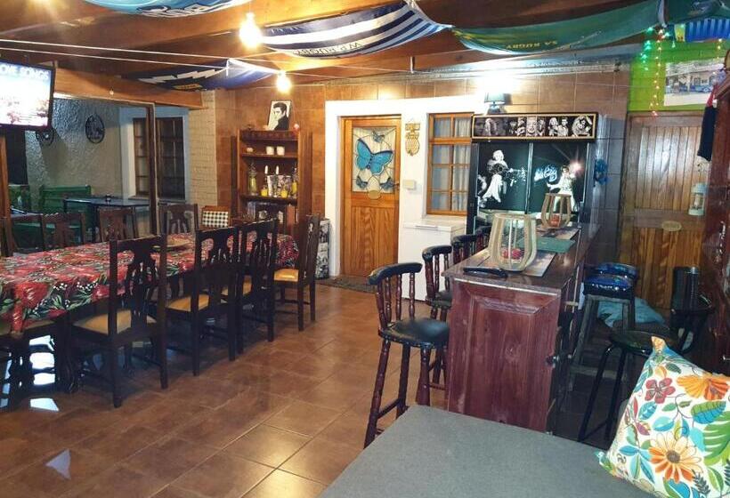 ペンション Uit En Tuis Guesthouse