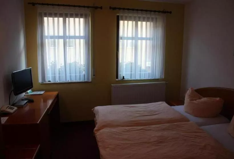 Eiscafe Pizzeria Hotel Rialto