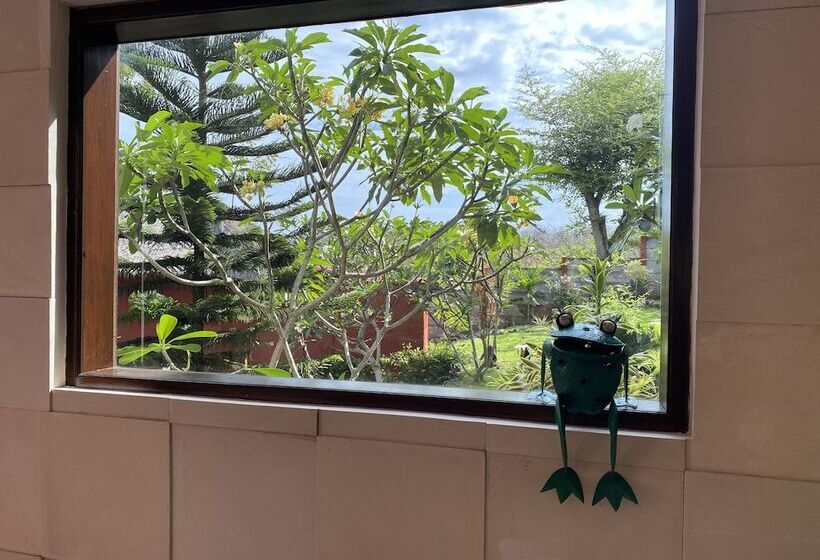 فندق فئة نجمة واحدة Villa Anjing 2