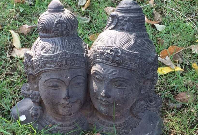 فندق فئة نجمة واحدة Villa Anjing 2