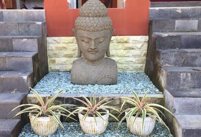 فندق فئة نجمة واحدة Villa Anjing 2