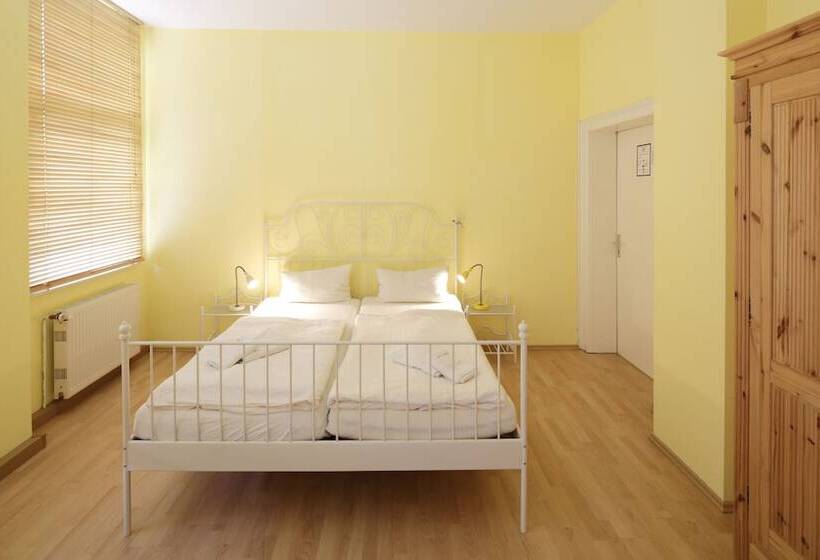 בית מלון כפרי Am Lindenhof