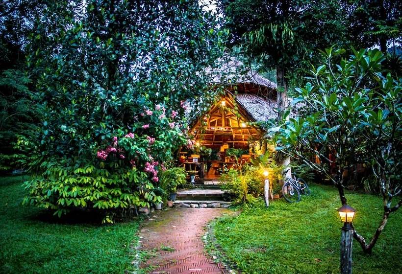 Отель Baan Khao Sok Resort