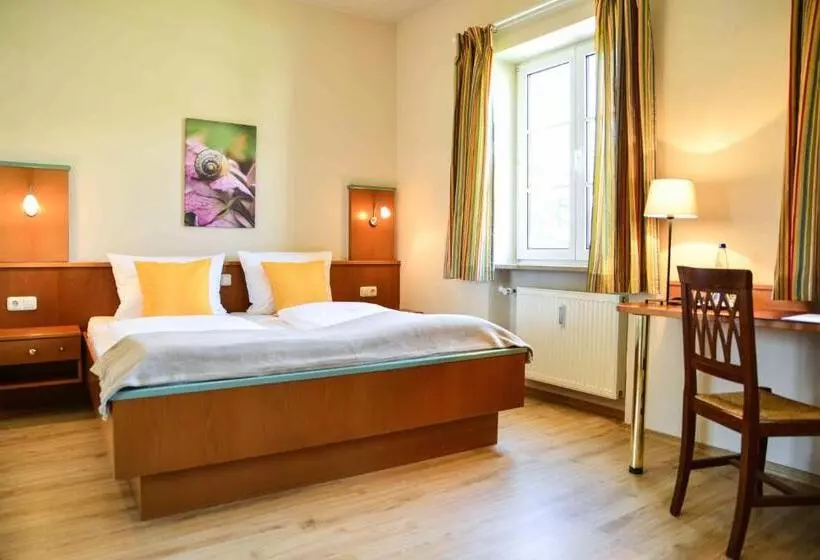 Hotelli Boardinghouse Pfarrkirchen