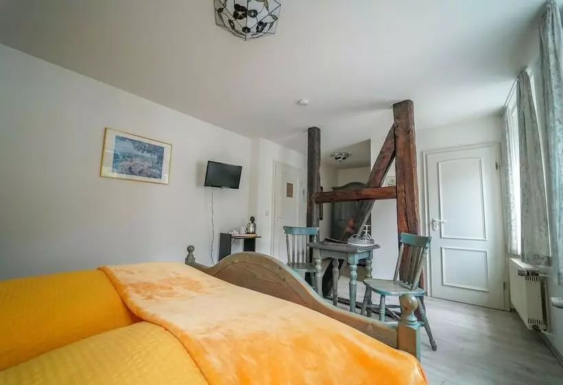 ホテル Celler Auszeit