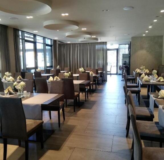 Отель Eislinger Tor