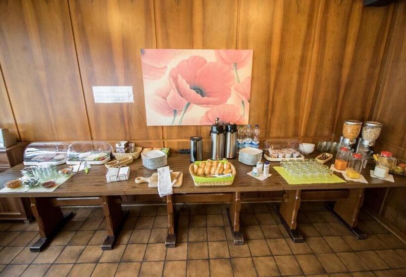 בית מלון כפרי Garni Krone