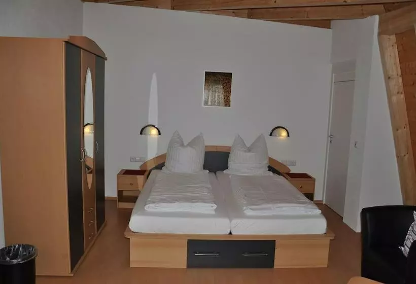 Hotelli Gasthaus Warteck