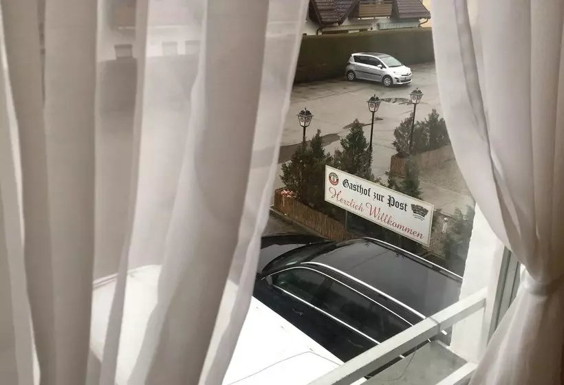 Hotelli Gasthof Zur Post   Inning