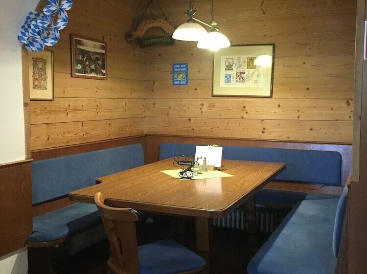 Hotel Gasthof Zur Post   Inning